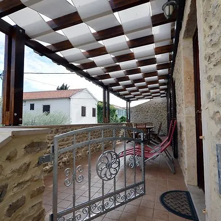 Kairos Apartman Zára